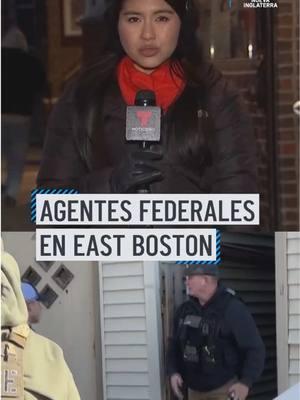 El miércoles se registraron al menos dos operativos de agentes federales donde se habrían efectuado aparentes arrestos en el vecindario East Boston. Residentes que fueron testigos de algunos de estos operativos dicen que los mismos se habrían dado el miércoles a tempranas horas de la tarde. . . . . . . #miraquetevi #boston #eastboston #ice #donaldtrump  🎥 @telemundoni