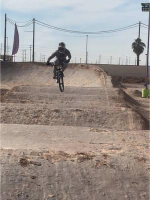 Bliss on my @Mongoose #fyp #foryou #bmx #bmxracing #mongoosebmx #viral #trendingvideo 