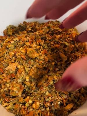 Dehydrated pepper pulp #dehydrated #peppers #homemade #spicegrinder 