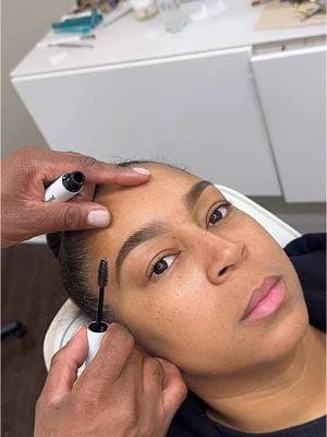 Drop a ❤️for Brows👇🏾Brows by the BrowKing!  We have availability tomorrow! Link in bio! Share with 8 friends  #AAALASPARATUCURRO #phillybrows #phillyhairstylist #niccktownsendsalon #phillyeagles #browtinting #philadelphia #philadelphiaeagles #filterclubphiladelphia #browtint 