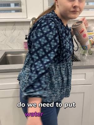 Abbie helping pack her lunch for school. What do your kids like to take for their lunches? #autismawareness #nonverbalautism #packinglunch #florida #hotlunch