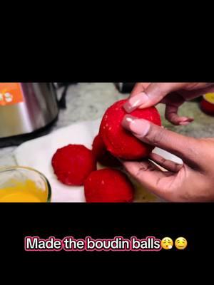 I gotta run these back omggg they were so good!😋😌 #boudinballs #foodtiktok #foodreview #EasyRecipe #quickerpickerrapper #FoodLover 