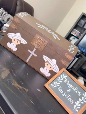 Caja para tarjetas 🗳️ #bautizocharro #baptism #bautizo #charro #charrito #baptismdiy #craftymom #crafts #DIY #cricut #cricutprojects #bautizos #ideasparabautizo #baptismideas #mexican #partyideas #partydiy #diypartydecor #moneybox #tarjetasyregalos #cardbox #presentbox #mexicanbaptism #charrotheme #charroparty #fiestacharra #parati #foryou #foru #viral #foryoupage #viral #diytok #partytok #crafttok #cricuttok 