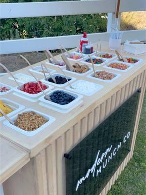 Catering cart ✨ Sundae Bar  #sundae#sundaebar#sundaebars#icecream#icecreambar#icecreamcart#catering#eventcatering#cateringevent#sundaecart#candy#sweets#dessert#birthday#event#party 