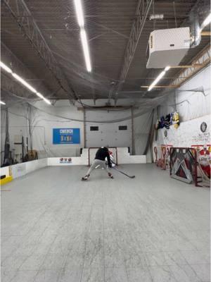 Quick game of 2 puck🏒🚨🚨 #hockey #hockeypractice #hockeygames 