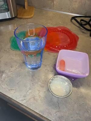 These are so easy! #storage #leftovers #tubberware #container #kitchen #KitchenHacks #cooking 