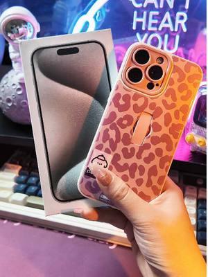 It’s sooo cutee😣 !!!#phonecase #phonecases #phone #phoneessentials #iphone #iPhonecase #black #thanksgiving #christmas #TikTokShop #giftideas #fall #gift #tiktokshopfinds #winterfashion #falloutfits #fallstyle #fallfashion #tiktokshopblackfriday #tiktokshopcybermonday #tiktokshopholidayhaul #spotlightfinds 