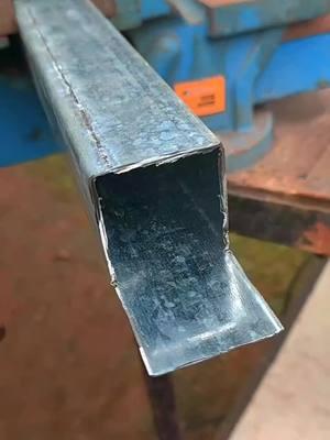 Not everyone knows.! how to cut a square tube 90 degrees different sizes #welding #welder #metalwork #fabrication #weldingart #tipsandtricks #weldingtipsandtricks #DIY #diyproject #perfectweld #perfectwelding #pipecutting #technique 