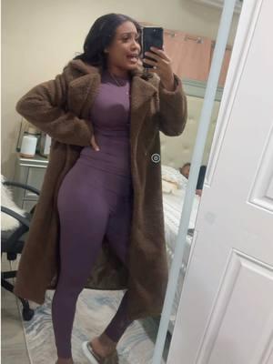 Click the orange shopping cart to purchase let me know if you guys have any questions… #furcoat #coat #womencoat #themoxams 