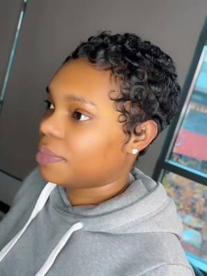 When she's from Atlanta, but books you for her Birthday look in Houston for the weekend 🔥 ✈️ The Ladies, definitely fly in for my services 😌 #houstonshorthairstylist #houstonbasedhairstylist #fyp #shorthairlooks #curlsanwaves #shortpixiecurls 