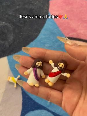 Dios está con nosotros, Amén! ✝️🥰🙏#LittleJesus#jesus#everywhere#fun#seekandfind#jesusdecoration#encouragingothers #god #jesuslovesyou #christiantiktok #fidgettoys #anxietyrelief #loveugift #fypシ゚viral 