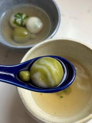 in the midst of a mini identity crisis 😵‍💫  #lunarnewyear #tangyuan #blacksesame #storytime #chinesecooking 