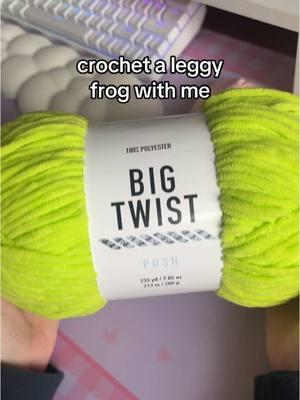 new frog color!! #fyp #foryoupage #crochettok #crochetersoftiktok #SmallBusiness #crochetplushie #valentinesdaygift #ValentinesDay #crochetwithme #crochetfrog #leggyfrog #frog 