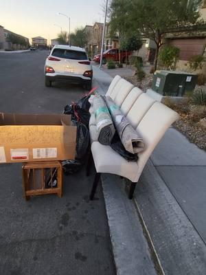 lo que tiran los americanos en usa cuando se cambian de casa#fypage #dumpsterdiving #ungranhallazgo #dedineroenlabasura #enusa #dumpsterdiving #unmegahallazgo #dedolaresenlabasura #loquetiran #entodoelmundo #loquetiranentodousa #dineroalabasura #losrecolectores #debasuraenusa #nelsonverduzcovlogsoficial #elsolovinoenusa #frankenlabusquedaymas #estilodehallazgosenusa #elioenlabusqueda #gracias #parati #fypage 