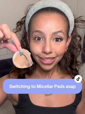 I’ve been an oil/balm cleanser stan since I stopped using makeup removing wipes back in like…2016?? And I also tried getting into micellar water many many times, but I hated those big ass bottles and having to also buy cotton rounds to use it lol, buuuuut umm…these little pads? 👀👀  Omg especially for traveling!!!! Oh absolutely, @Sofie Pavitt Face you ate that👏🏽 • • • • #makeupremover #makeupremoval #micellarwater #getunreadywithme #gurwm #skincareproducts #skincarereview #skincaretok #makeuptok 