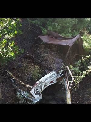 why are there so many cars in this ravine? simi valley ca #fyp #adventures #viral #abandonedcar #missingpeople #coldcases #djidrone #mystery #abandonedplaces #stolencar #datsun240z 