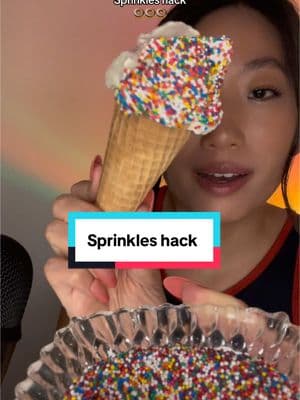 So crunchy #sprinkles #sprinklesprinkle #icecreamhack #crunchyasmr 