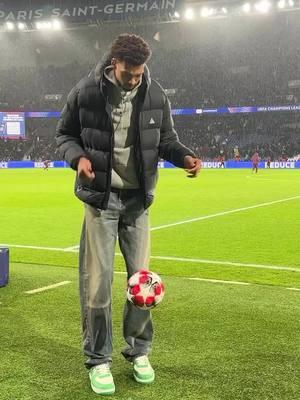 Victor #Wembanyama tiene cositas para jugar la #Champions. 🤩 🏀 Vía championsleague/IG #NBA #Spurs #UCL #Basketball #ChampionsLeague #SanAntonio #fyp