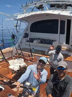 Catching giant dog tooth tuna off Seychelles on 82 Viking with Capt Josh Worthington and angler Henry Miller #tuna. #fishing #dogtoothtuna #careychenart #careychen #seychelles 