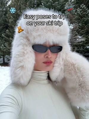 Easy poses for your next ski trip or a snow day! #posingideas #skiposes #skitripoutfits 