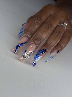 I think I miss encapsulated nails. 🥹 I’m so over hand drawn designs. Subscribe to my YouTube Channel & Follow me on Instagram: @JessJayNails  Model: @Jenn_n_Juiceee  #seattle #nailtech #nailinspo #acworthga #royalbluenails 