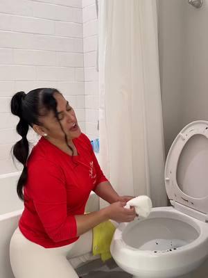 🤮🤮🤣🤣🤣#foryou #omarajulie #fyp #limpiezadecasa #cleaningservices @Eli.Sebas.Lopez 