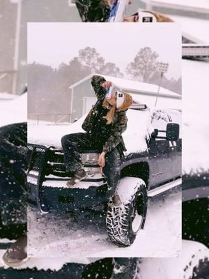 ❕❕MISSISSIPPI GULF COAST GOT 5 INCHES OF SN❆W for a first time since fckn 1963❕❕(..also it was damn 74° literally a day ago 🫠) .. #snowday #mississippigulfcoast #livtaylordodge #snow #officiallivtaylor #supportbluecollarmoms #beershotgun #michelobultra #liftedtrucks #chevy