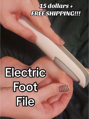 🦶🏻This was a request from several of my followers to try and honestly review! My verdict? It’s a big YES!  All of yall watching the video just for my feet…atleast buy one and consider it my tip 😂 #electricfootfile #electricfootcallusremover #electricfootgrinder #pedicure #pedi #callusremoval #callusremover #foot #feet #toe #toes #electriccallusremoverkit #callus #calluses #dryfeet #footfile #footsander 