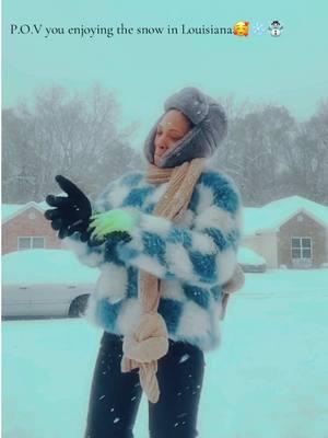 I truly enjoyed myself in the snow❤️ #charliethegreattt_ #snowinginlouisiana #batonrouge #femsoftiktok🏳️‍🌈 #dancersoftiktok #fypシ #lgbtq🏳️‍🌈 #batonrougelouisiana #originality #avibe #neworleansbounce #dancetok #happyplace #makingmememories 