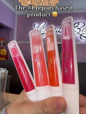 Your new fave trust me! #mua #makeup #beauty #affordable #lipoil #lippie #lipgloss #lipcombo #virallipoil #makeuplooks #makeuphacks #TikTokShop #tiktokmademebuyit #caligirl #texasgirl #latinaowned #beautyfavorites #makeuphaul 