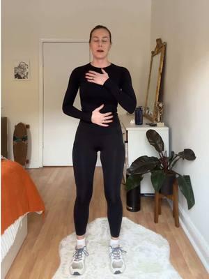 5 min warming/energizing flow! Hope you enjoy 🫶 #yogatok #yogaflow #everydayroutine #yogaforenergy #yogaforanxiety #morningroutine #morningyoga #yogaforeveryone #standingexercises #yogateacher #fyp 