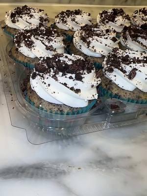 Yummy Cookies n Cream Cupcakes 😋 Whar Flavor Should I make Next?🤔#fyp #yum #desserts #cupcakes #oreo #cookiesncream #kailakakesandmore #creatorsearchinsights 