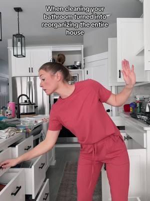 And thats on mom brain #mombrain #mombrainbelike #momsbelike #cleanhouse #houserenovation #housecleaning #reorganizing #organizedhome #organizewithme 