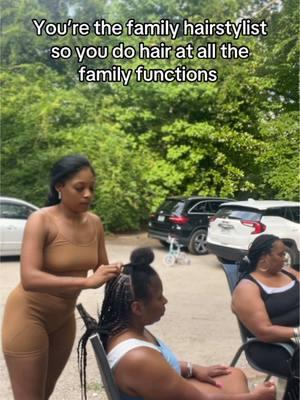 I really be wanting to chill, eat & laugh like everybody else but somebody always want they hair done😭😭😭 Who can relate? Are you the family hairstylist?  #explorepage #atlbraider #atlbraids #feedins #smallbraids #knotlessbraid #bohoknotless #hairinspo #protectivestyles  #celebrityBraider #atlantabraider