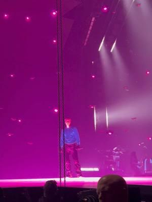 I’ll settle for the ghost of you 🎶🤍 @Justin Bieber performing “ghost”  #justinbieber #bieber #bieberfever #justicetour #justiceworldtour #journals #jb #biebs #concerts #travel #livenation #ticketmaster #bieberfever #justinbiebererastour 