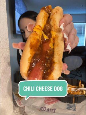 Lunch #lunch #chilicheesedog #chilicheesefry #lunch #fyp #fypシ #mukbang #mukbangeatingshow #eatingshow #Foodie #food #eatwithme #lasvegas 