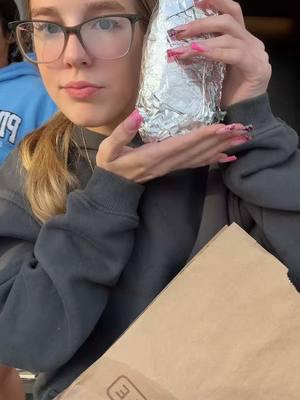 after gym chipolte FEAST #mukbang #burrito #chipolte #eatwithme #fy 