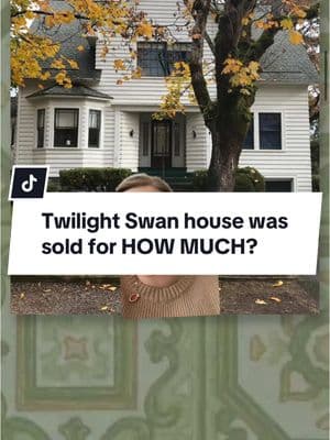 how in the world is no one talking about this @Sarah Gallagher the house next door is for sale! #twilight #twihard #twilightsaga #twilighttiktok #bellaswan #twilightswanhouse #charlieswan #twilightfilmlocation #greenscreen #edwardcullen #edwardandbella 