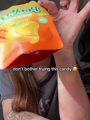 Dont bother, I’d rather eat dried mango. 🤷‍♀️ Not a peelerz fan. Not even a swedish candy fan. Give me haribo any day over this. #peelerz #mangocandy #tastetest #deinfluencing 