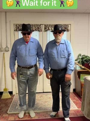 No sound on the first one? #hanelinetwins @The Doors #dance #fypシ #goviral #veteransoftiktok #twinsoftiktok 