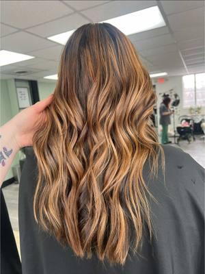 caramel queen 🫶🏻👀😍 #fyp #redken #foryou #redkenpartner #hairtok #redkenshadeseq #redkenprotok #balayagehair #balayage #olaplex #k18 #hairideas #hairinspo #hairstylist #pittsburghhair #pittsburgh #wellaprofessional #wella #wellacolor #caramelhair #hairstylistsoftiktok #haircolor 