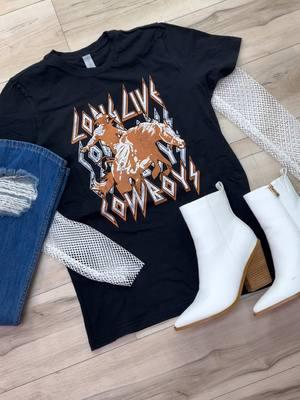 Long live cowboys ⚡️ #gilbertaz #westernboutique #westernoutfits #fypシ゚viral #concertoutfit #turquoisejewelry #outfitinspo #cactusroseboutique #countrythunderoutfit 