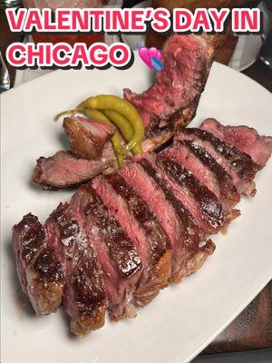 my top picks for VALENTINE’S DAY in Chicago 💘 La Scarola in West Loop 📍 Geja’s Cafe in Lincoln Park 📍 Tango Sur in Southport 📍 Kai Zan in West Town 📍 Sushi by Scratch in River West 📍 Rose Mary in West Loop 📍 Asador Bastian in River North 📍 Charlie Martin’s Supper Club in River North 📍 #chicagovalentinesday #ValentinesDay #chicagofood #chicago