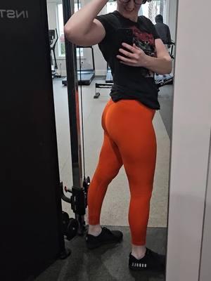 I ain't got no gainz...so I'm taking my flat 🍑 to the gym 🤣🤣 #lightlegday #glutesonfire #bulgariansplitsquat #hipthrust  #gymaddict #GymTok #bodydysmorphiacheck 