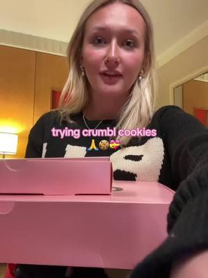 SO YUMMY. so good. loves it. 🌸🤍 #crumblecookie #mukbang #australia 