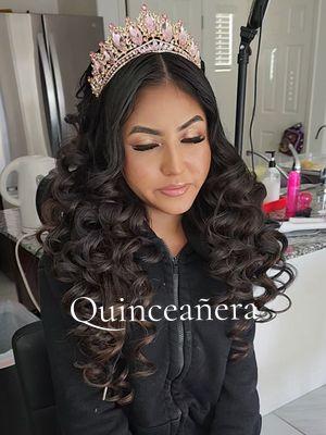 #hairandmakeup #lasvegasmua #lasvegashairstylist #mua #quincehair #quince #quinceañera #glam #peinados #quinceaños #photoshoot #lasvegas #makeup #lasvegasmakeupartist #hairextensions  #bighair #curls 