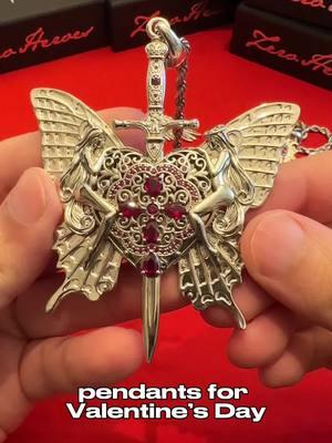 Have you seen anything like this before? Perfect for Valentine’s Day ❤️ Back bling for pendants. Easy to attach Wings 🖤 #y2kfashion #grungeaesthetic #jewelry #altfashion #couplesgifts