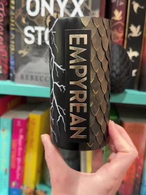 My Empyrean inspired tumbler is ready for resin! @Rebecca Yarros 🖤💛 Have y’all finished Onyx Storm yet? #empyreanseries #fourthwing #ironflame #onyxstorm #tumbler #handmade #dragonscale #BookTok #bookish #booktumbler 