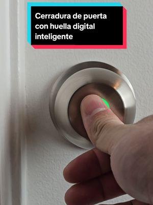 Con esta cerradura de puerta con huella digital inteligente te evitarás pagar grandes cantidades de dinero a los cerrajeros para que abran tus puertas. #doorlock #doorhardware #doorknob #smartlock #door #key #fingerprint #tech #chapa #cerradura #puerta #llaves #huellas #cerradurasinteligentes #cerraduradeseguridad #cerraduradepuerta #tecnologia #construcciondiseñosymas #TikTokShop #usa 