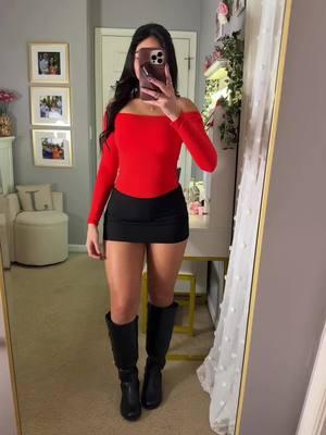 Mini skirts are a clothing staple!❤️❤️ #OOTD #outfit #style #miniskirt #skirt #boots #clothing #winter #oitfitinspo #bodysuit #fashion #ValentinesDay 